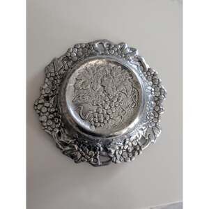 Arthur Court Grapes & Leaves Wine Bottle Coaster, 1995 heavy cast aluminum.
